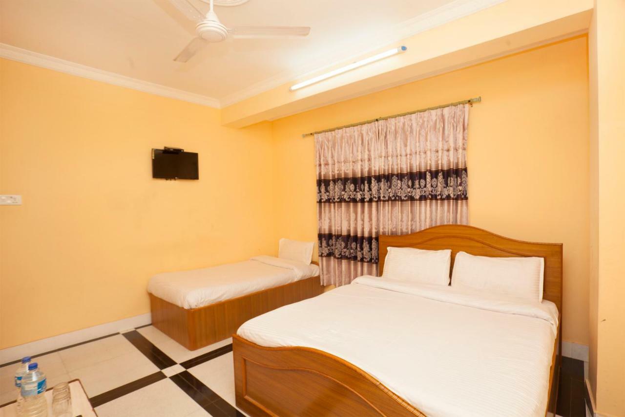 Spot On 397 Hotel Triveni Guest House Катманду Экстерьер фото