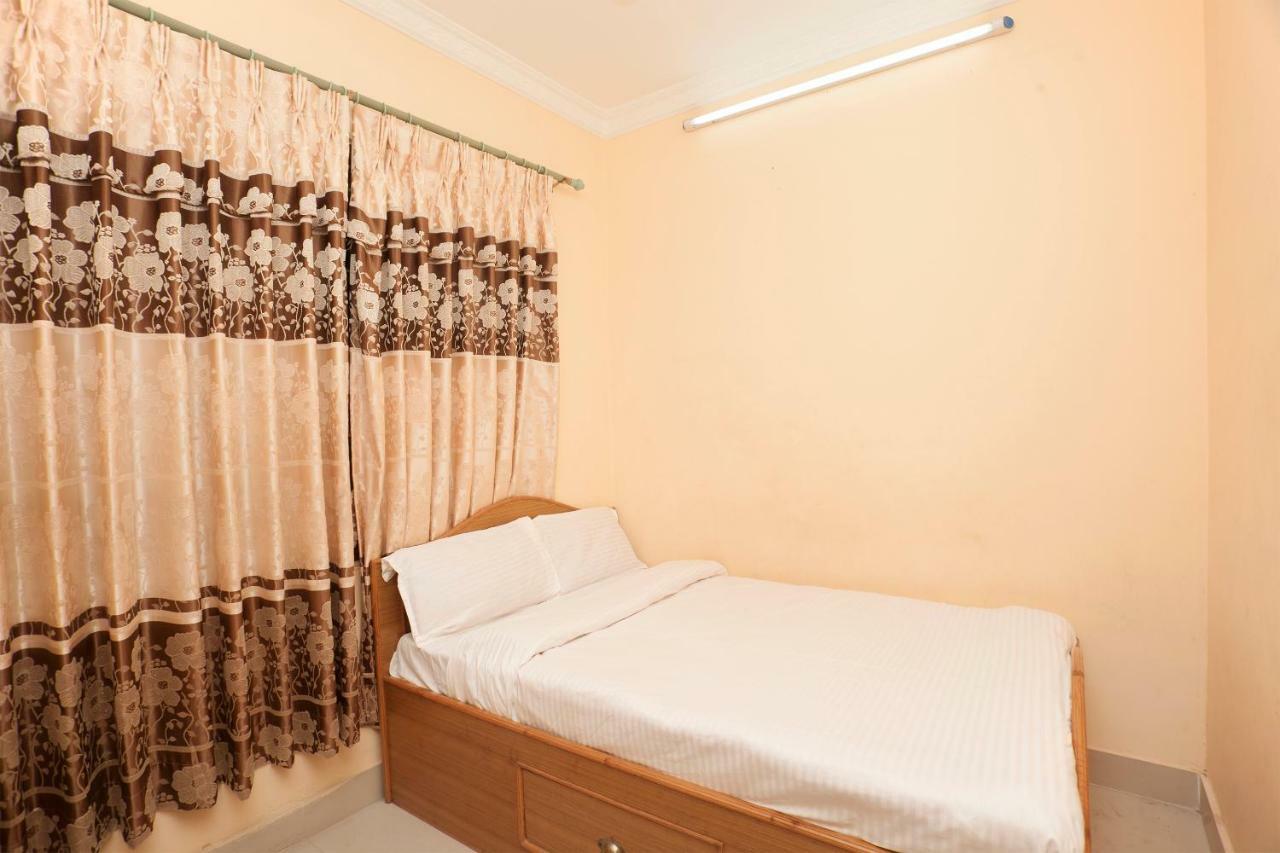 Spot On 397 Hotel Triveni Guest House Катманду Экстерьер фото
