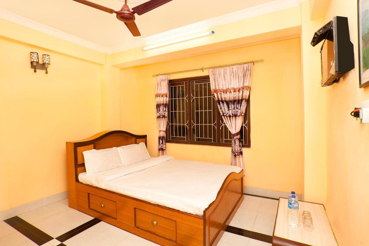 Spot On 397 Hotel Triveni Guest House Катманду Экстерьер фото