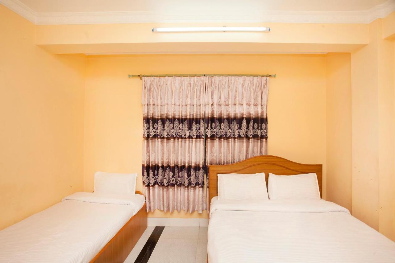 Spot On 397 Hotel Triveni Guest House Катманду Экстерьер фото